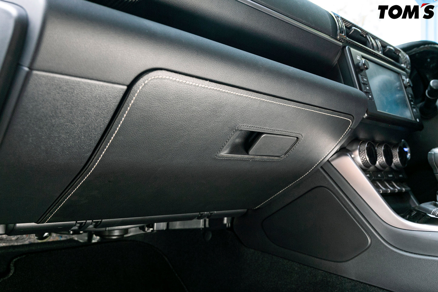 Glove box protector for GR86 and BRZ
Available in white or red stitching to match the oem stiching