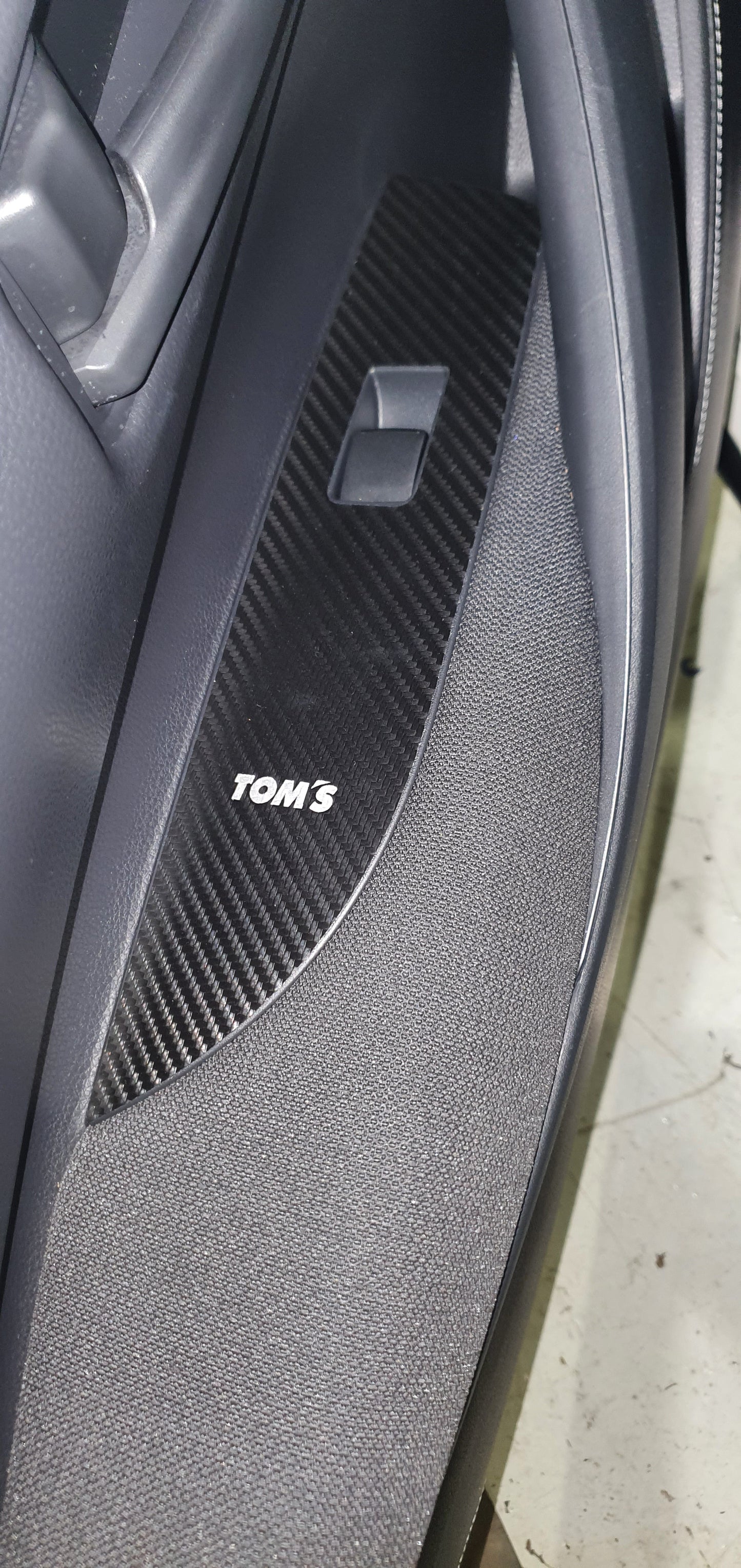 Carbon Interior overlay