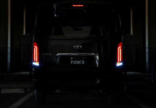 Toyota Hiace 200 serise LED tails