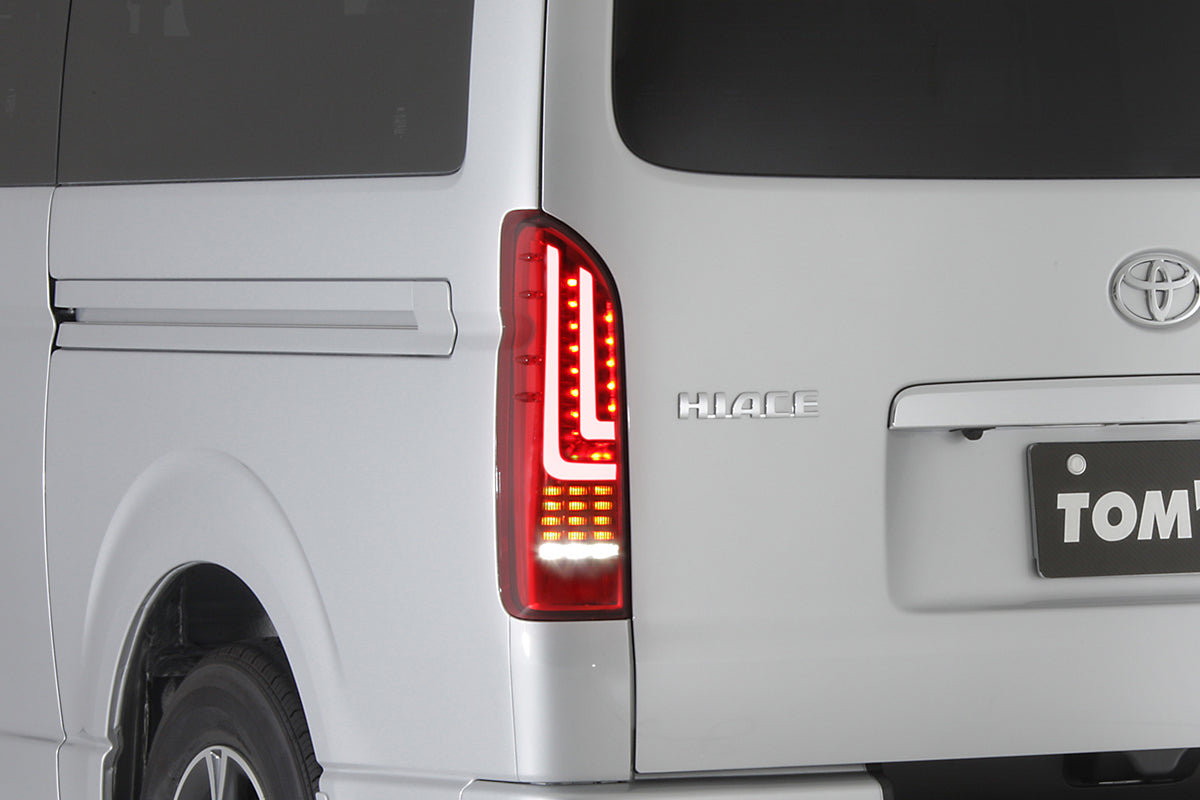 Toyota Hiace 200 serise LED tails