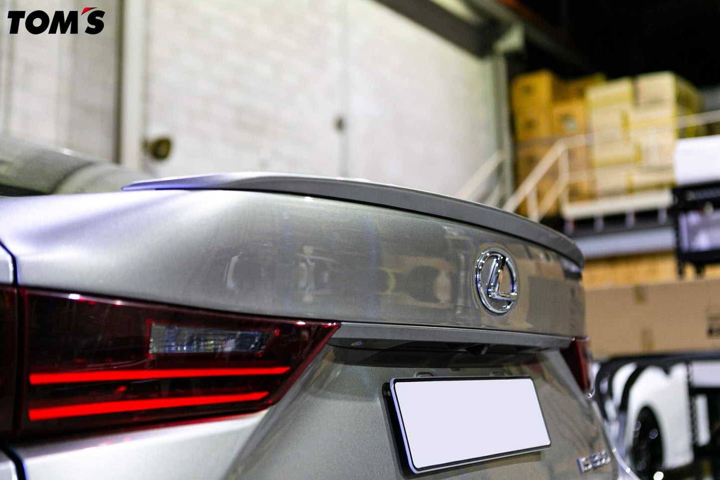 Toms Trunk Lid Spoiler for Lexus IS