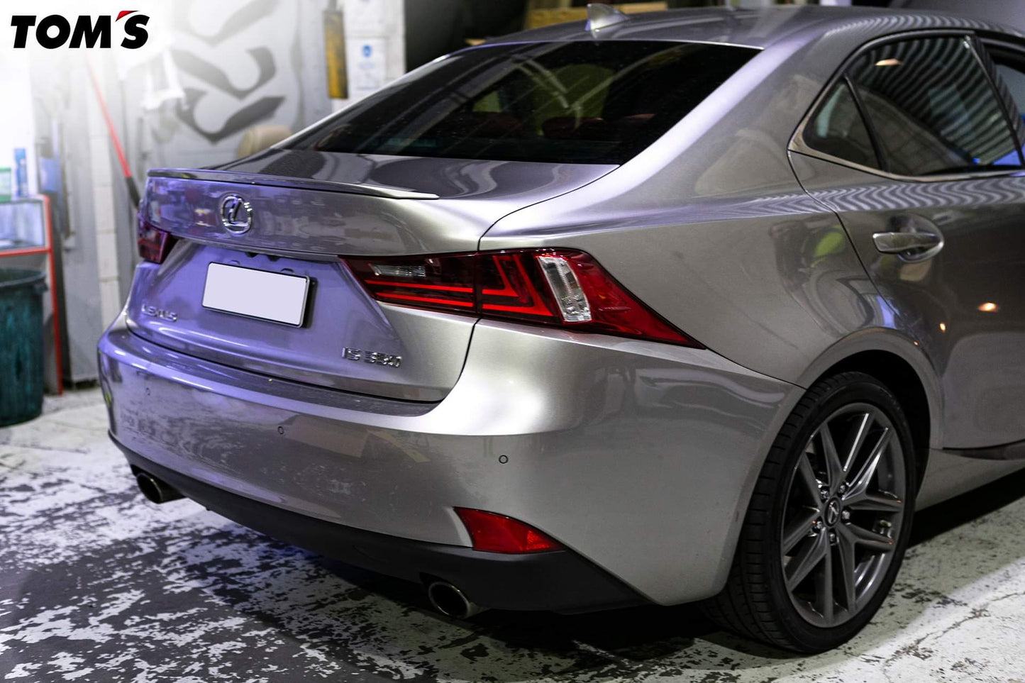 Toms Trunk Lid Spoiler for Lexus IS