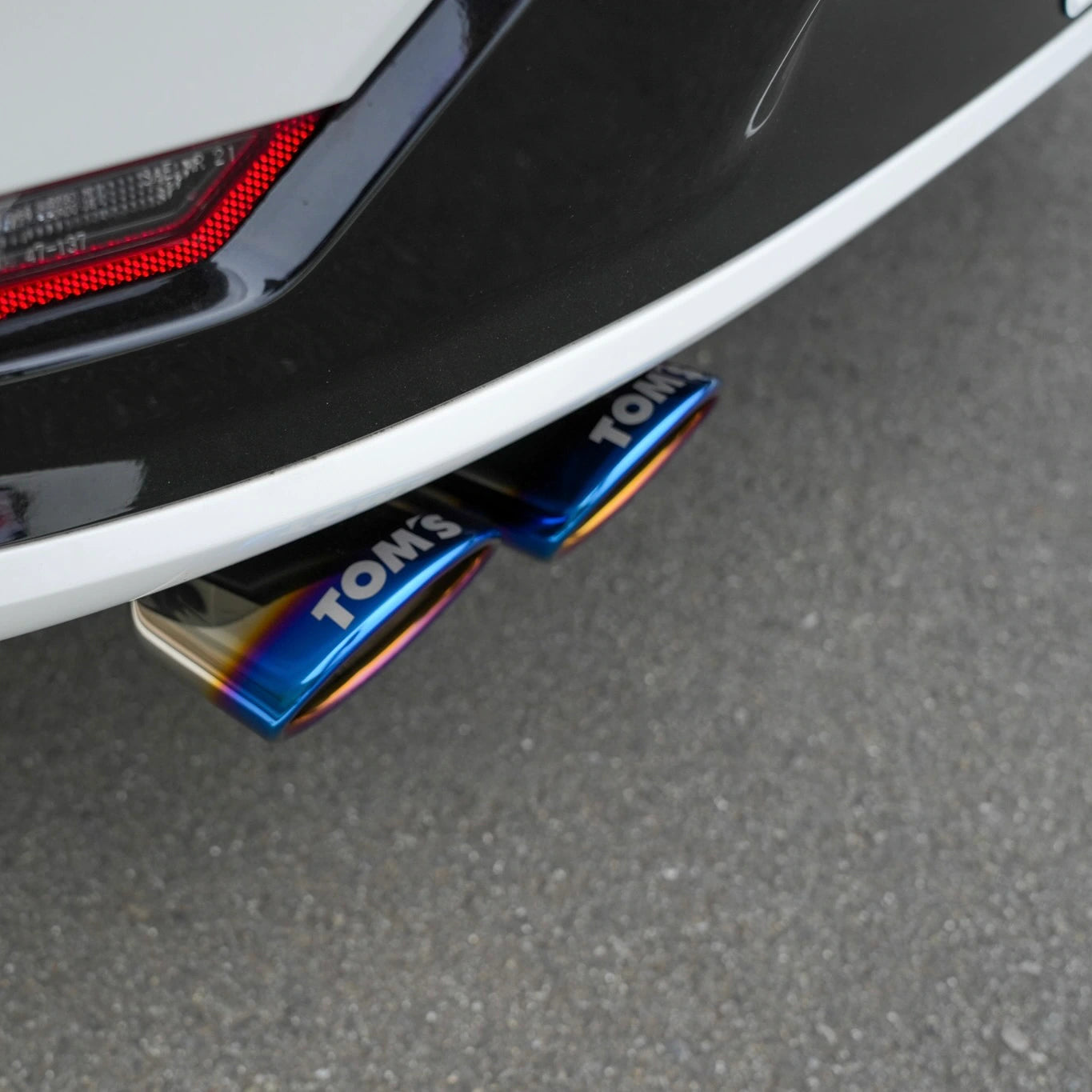 TOM'S Barrel Exhaust System For Toyota Prius (60 Series)