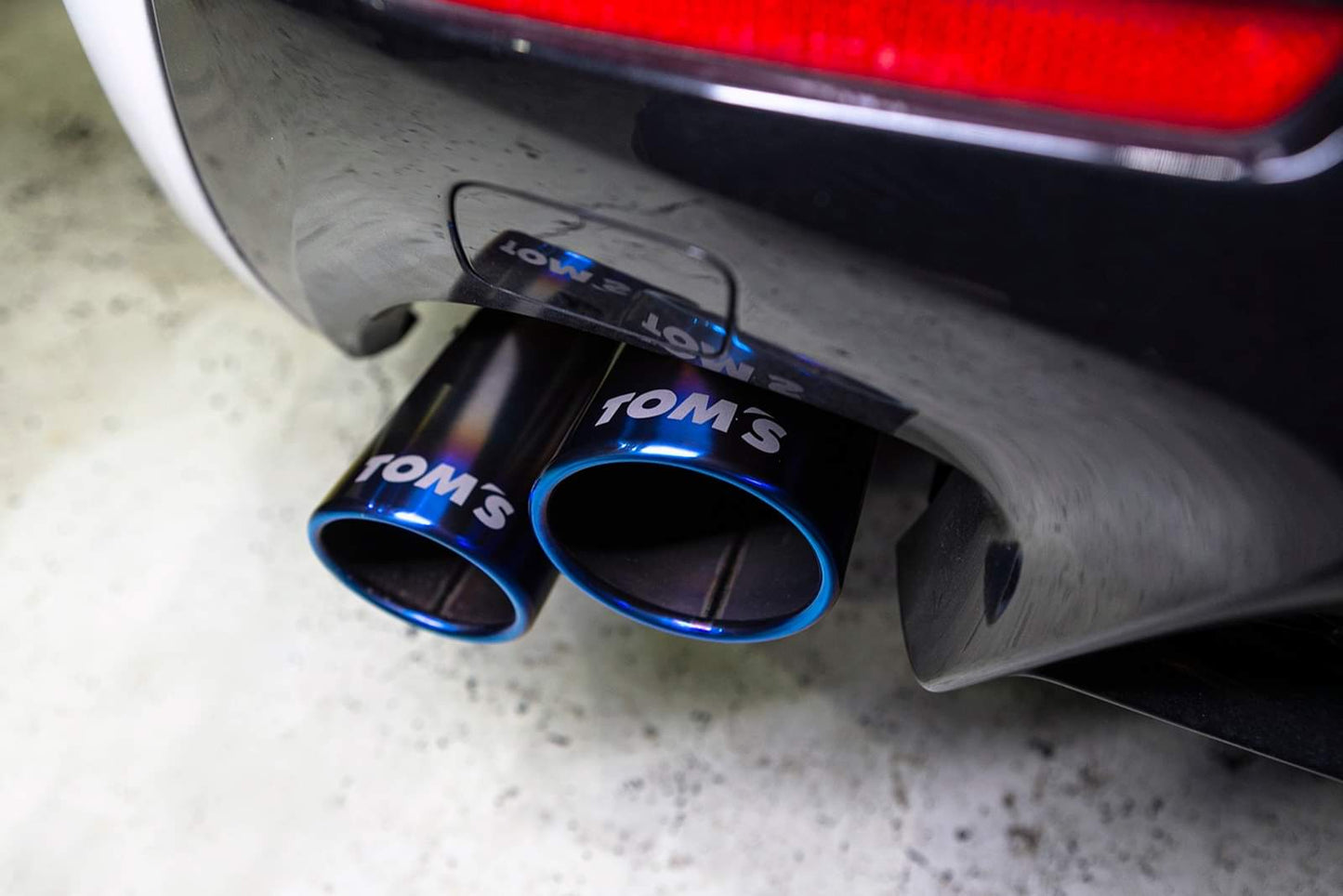 Toms Racing Stainless steel exhaust for Lexus RCF